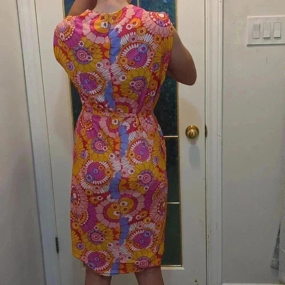 Spectacular 1960's Dress - Picture 9 of 11